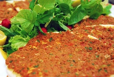 Tavada Lahmacun Tarifi ve Malzemeleri