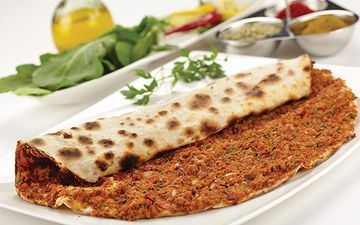 Lahmacun Tarifi ve Malzemeleri